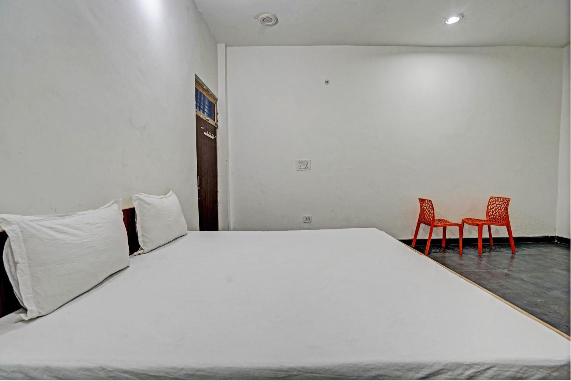Oyo Double Ss Hotel Hāthras 외부 사진