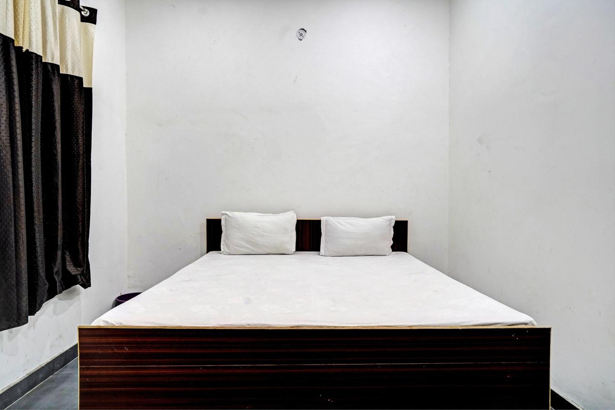 Oyo Double Ss Hotel Hāthras 외부 사진