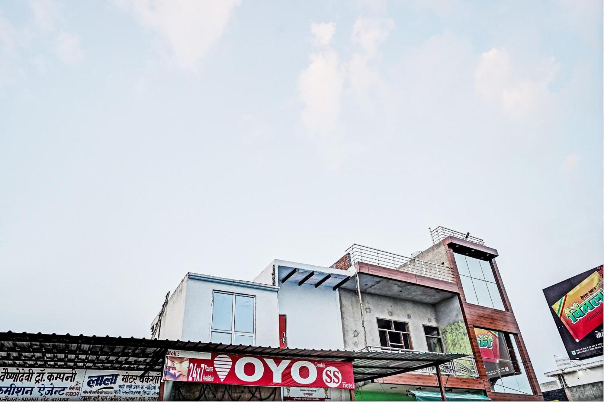 Oyo Double Ss Hotel Hāthras 외부 사진