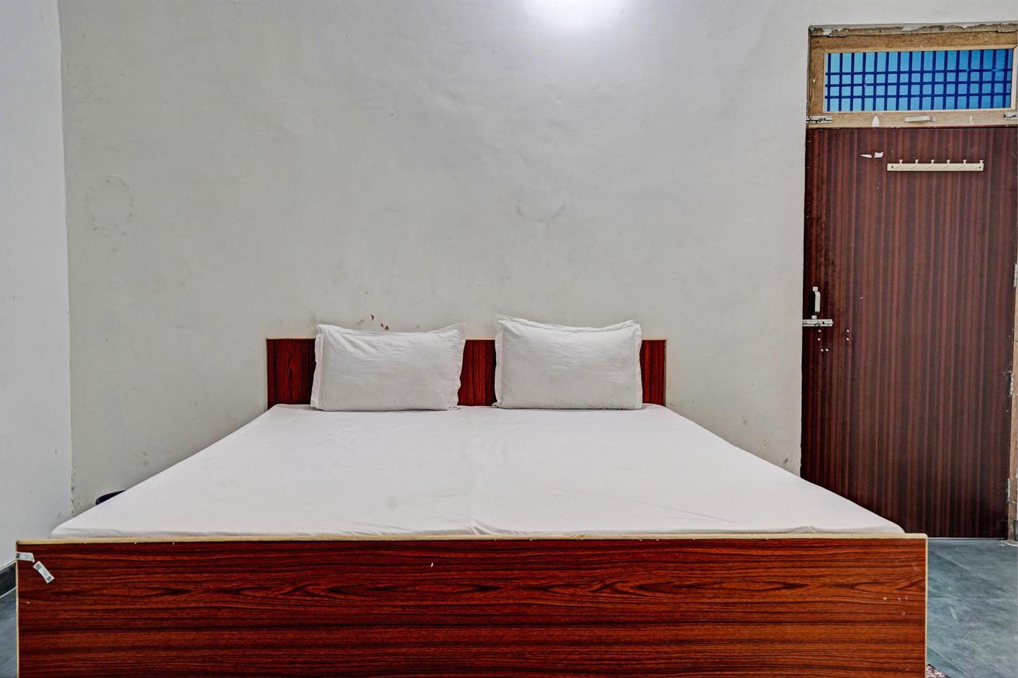 Oyo Double Ss Hotel Hāthras 외부 사진